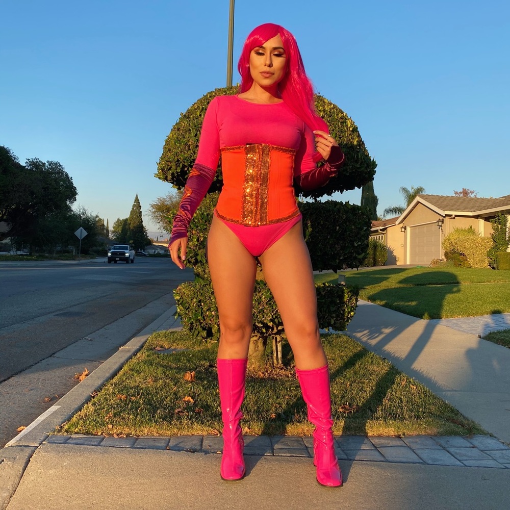 5 piece LAVA GIRL COSTUME